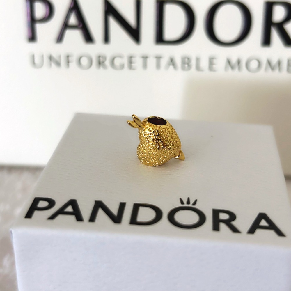 PANDORA Cupid Heart Charm w/box - Picture 3 of 9